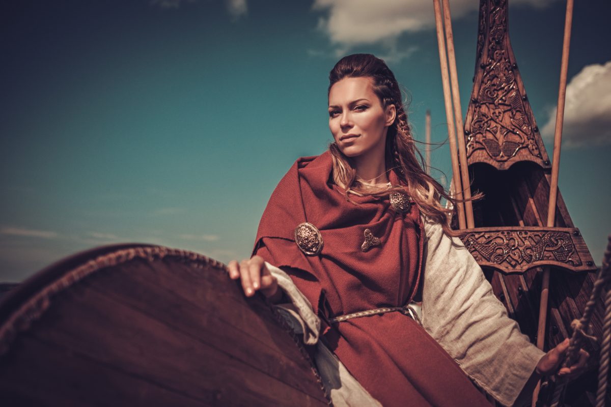 femme-viking-bijoux